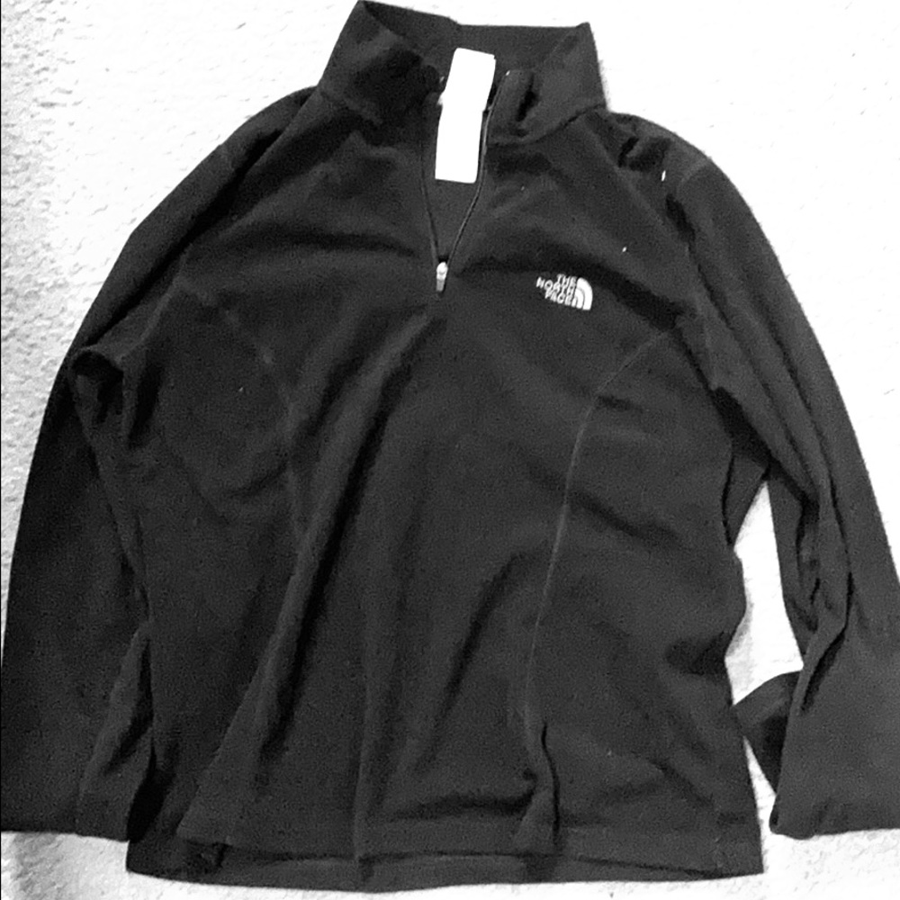 Black North Face Pullover